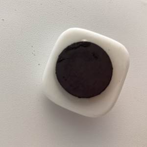Magnet #18 by Shayna Heller, Image 1.