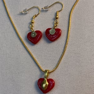 Pendant and earring set. #25, Image 1.
