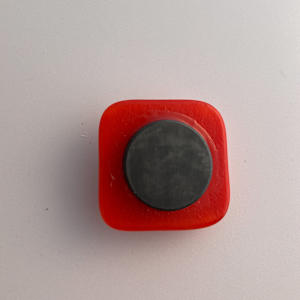 Magnet - Flower by Shayna Heller, Image 2.