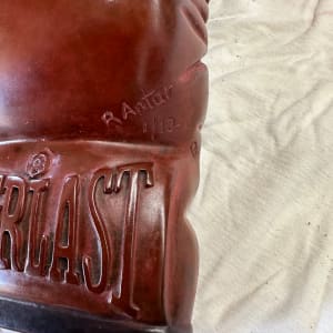 bronze boxing gloves 1/12 by Robin Antar 