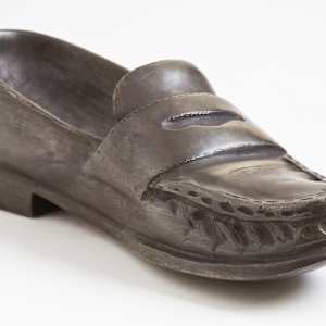 MY FAVORITE SHOE, BRONZE 3/12 by Robin Antar 
