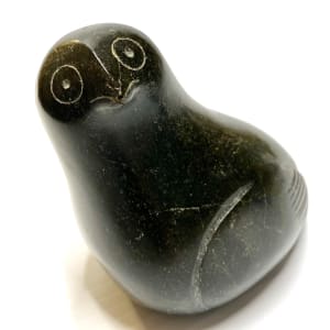 Owl - Inuit Sculpture by Suzanne Tupitnerk MABLIK E3-500(1942 -) 