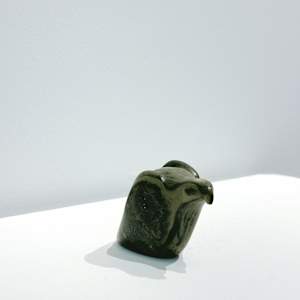 Eagle - Inuit Sculpture by Jacobie Avingaq (1941-) — E5-453 