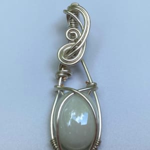 PD 36/47 - Wire Wrapped Glads Pendant by Pamela Dexter 