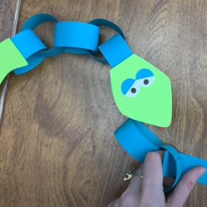 How to Make Accordion Snakes by Alison Griffin