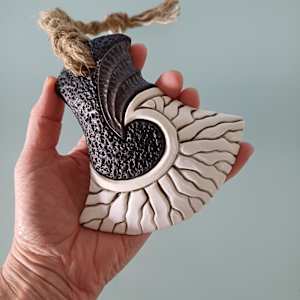 Hammerhead L III (small) by Jo Richards Hooker Artist, Image 1.