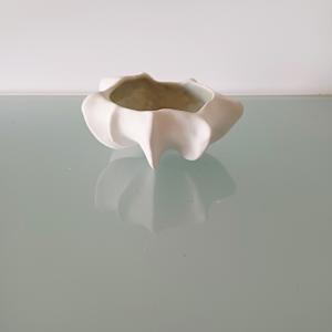 Reef Finned Bowl X I (small) by Jo Richards Hooker Artist 