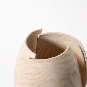 Bloom VI by Andreas Krätschmer, Image 1.