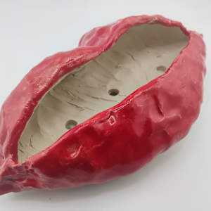 Lips Planter by Space Monkey, Image 2.