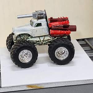 Super Swamper by Larry Alexis the junkart dog