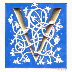Initiale "V" à la vigne blanche (White Vine "V" Drop Cap) by Nancy Cahuzac