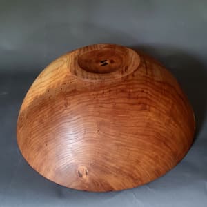 elm bowl 2021_2 by Simon King  Image: large elm bowl