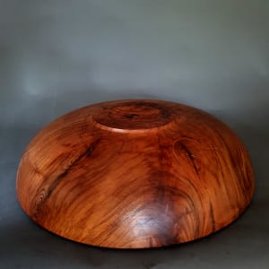walnut bowl 2020_1 by Simon King 