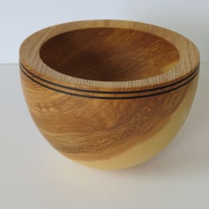 Ash bowl by Arun Radysh-Haasis