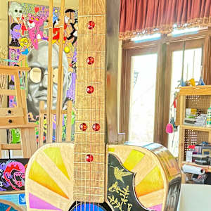 THE HUMMER. GIBSON HUMMINGBIRD GUITAR SCULPTURE. by Curtis Dickman