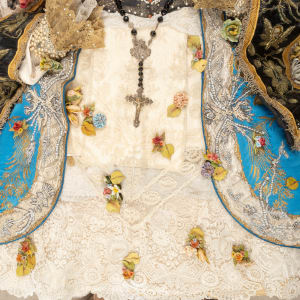 Monja Coronada by Susana Honold Ramos 