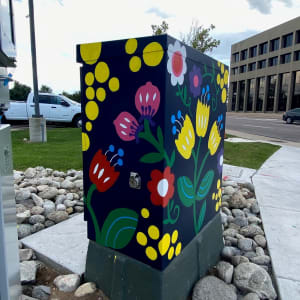 Untitled - abstract flowers by Megan Clement  Image: "Untitled - abstract flowers" by Megan Clement & friends, August 2023; left side of traffic box