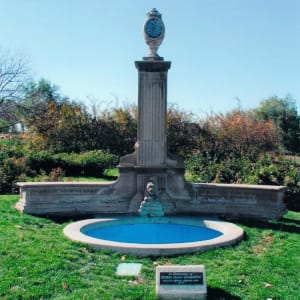 Orian Sterne Fountain by Ernest Eddler