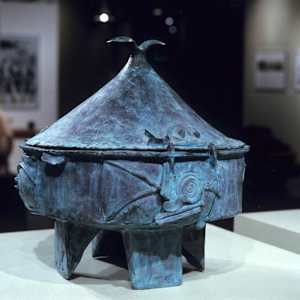 Linn's Conical Lid by William Underhill