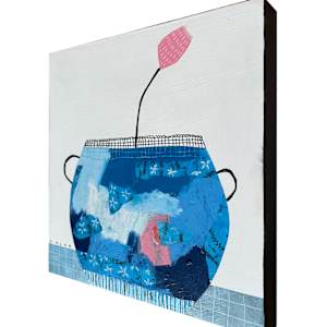 Peeping Daisies by Robin Kerr  Image: Side view