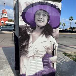 Art Outside the Box Take 2: Avenida del Sol & Orange Avenue by Sophia Hodges, Rebekka Siqueiros