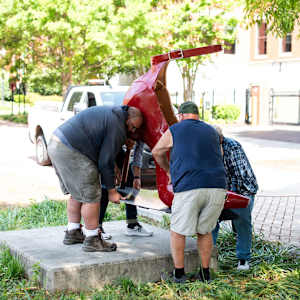 Stiletto by Jonathan Chandler  Image: Stiletto by Jonathan Chandler (installing).