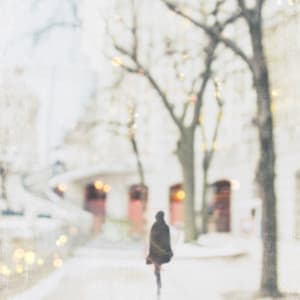 Don't Look Back by Wendy Baker