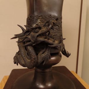 Japanese dragon vase 