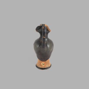 Trefoil oinochoe 