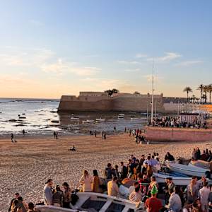 Buenanoche - Right 1/100 by Lee Cooper