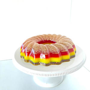Large Bundt 2 by Shiri Phillips 
