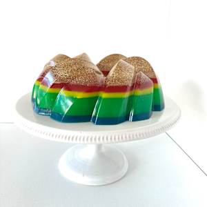 Large Bundt 3 by Shiri Phillips 