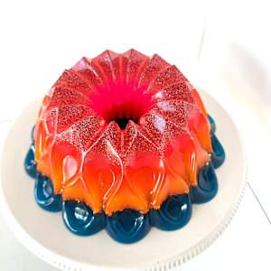 Large Bundt 7 by Shiri Phillips 