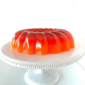 Large Bundt 8 by Shiri Phillips 