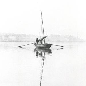 Crossboat 1957 by Fan Ho 