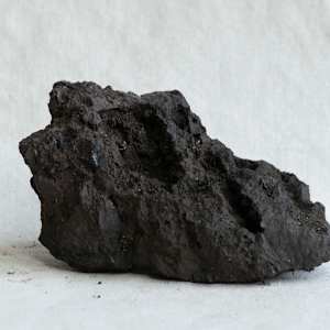 Manganese Glaze by emma estelle chambers  Image: Manganese collected by the UALR geology department