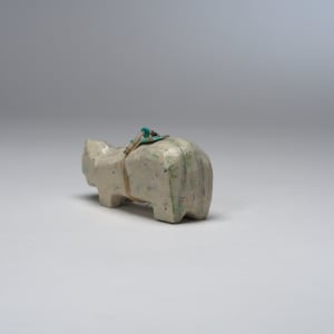 Leonard Halate  1914 - 2001.  Bear, Serpentine by Leonard Halate (1914 - 2001)  Image: Bear