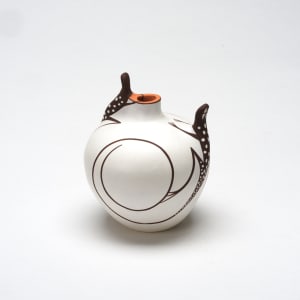 Lizard pot, Agnes Peynetsa by Agnes Peynetsa, Image 1.