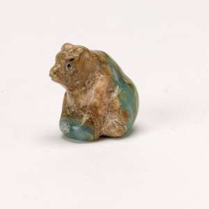 Fred Bowannie: Seated Bear, Green Chalcedony by Fred Bowannie (1950-)  Image: Fred Bowannie: Seated Bear, Green Chalcedony