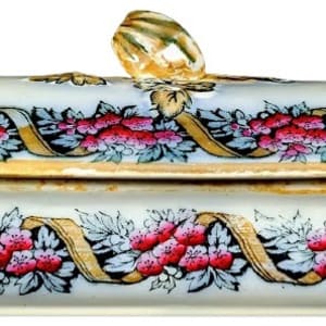 207 (Garland) by Unknown Maker  Image: Side