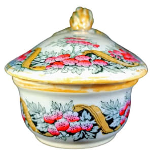 207 (Garland) by Unknown Maker  Image: Side