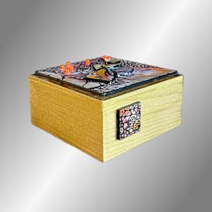 Honesty by Anne Burtt  Image: Honesty Side