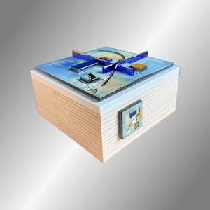 Lively by Anne Burtt  Image: Lively Side