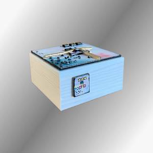 Lustre by Anne Burtt  Image: Lustre Close Up Side