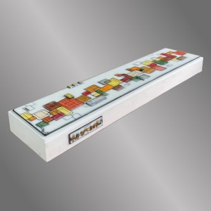 Metro Vista by Anne Burtt  Image: Metro Vista Side