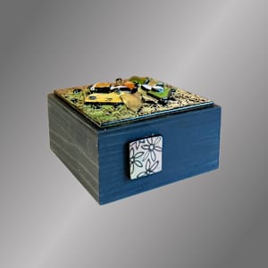 Relax by Anne Burtt  Image: Relax Side