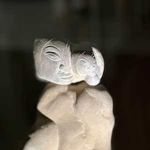 Madre e figlio by Vittorio Calvi (1933-2017), Image 2.