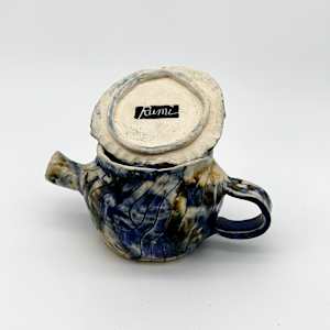 Teapot with Fish Lid by Rumiko "Rumi"  Tsuda Estate, Image 4.