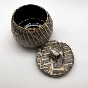 Vessel by Rumiko "Rumi"  Tsuda Estate, Image 2.