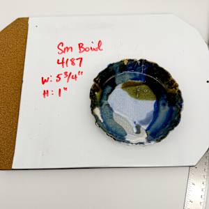 Bowl by Rumiko "Rumi"  Tsuda Estate, Image 1.